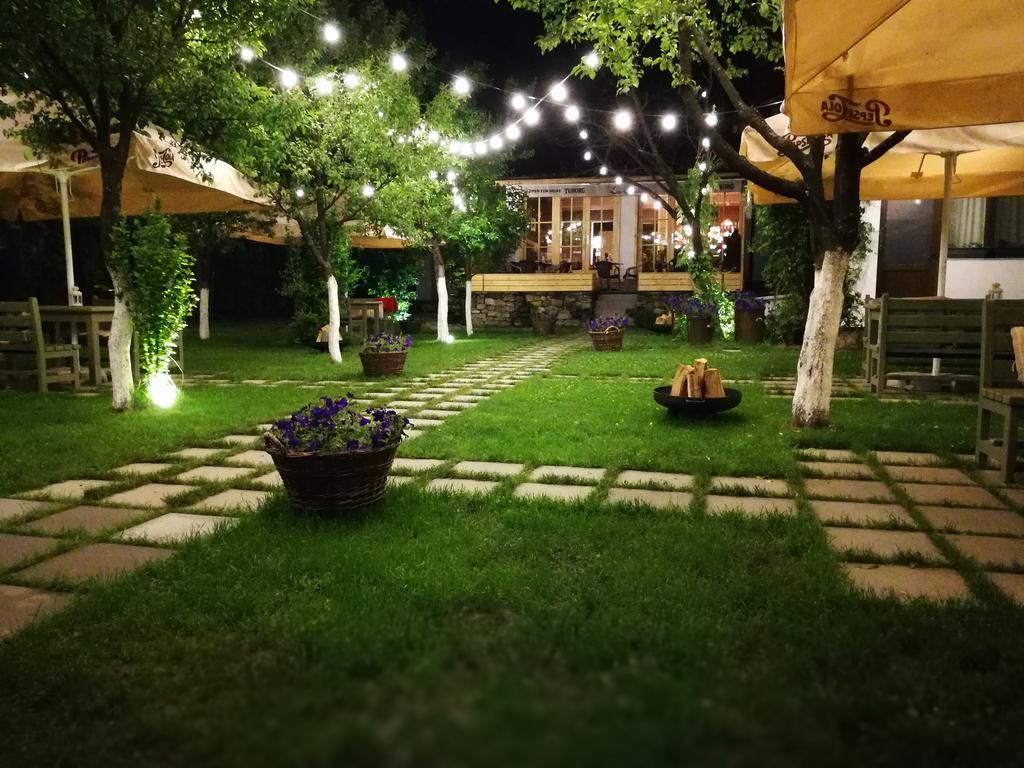 Pensiune Restaurant La Cassa Vişeu de Sus Exterior foto